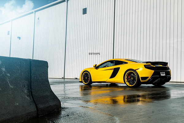 Фото дисков Strasse Wheels SV1 Deep Concave FS Другой цвет на McLaren 650S