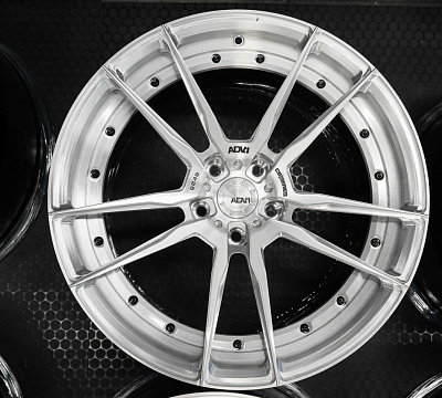 ADV.1 ADV5.2 M.V2 CS