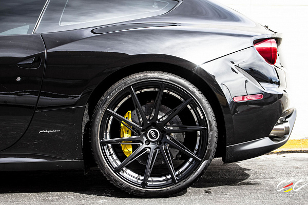 Фото дисков CEC C26 Черный сатин на Ferrari FF