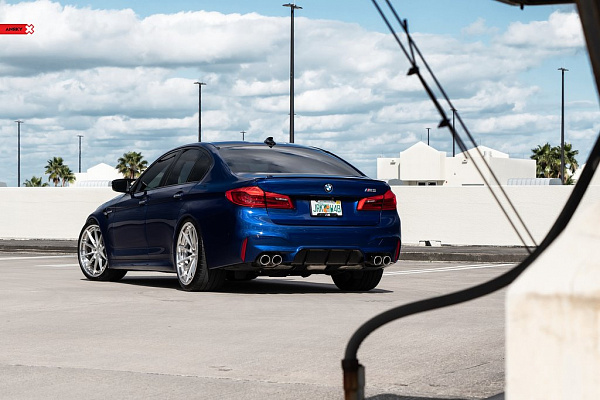 Фото дисков Anrky AN38 Глянцевый лак на BMW 5/M5 (G30/F90)