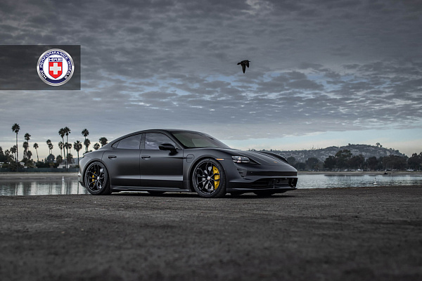 Фото дисков HRE P201 Черный сатин на Porsche Taycan I