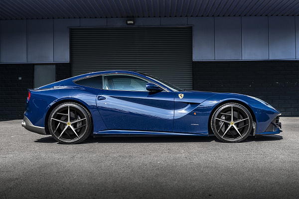 Фото дисков Kahn Type 52 Алмазная проточка на Ferrari F12