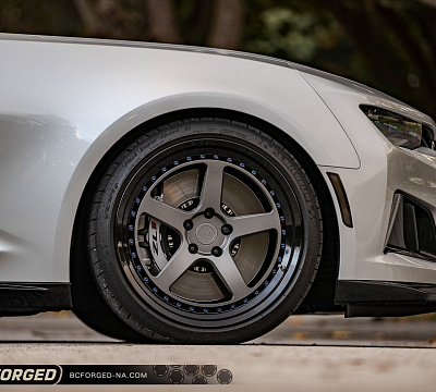 Фото дисков BC Forged LE05 // MLE05 на Chevrolet Camaro VI