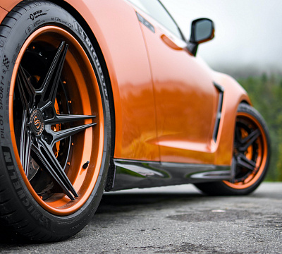 Фото дисков Strasse Wheels SV2T Deep Concave FS на Nissan GT-R