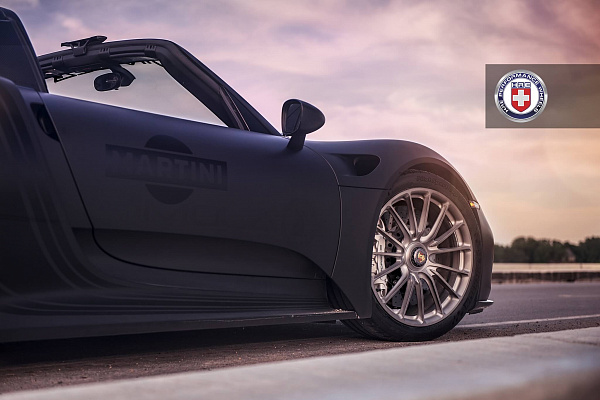 Фото дисков HRE P103 Сатиновый темный лак на Porsche 918 Spyder