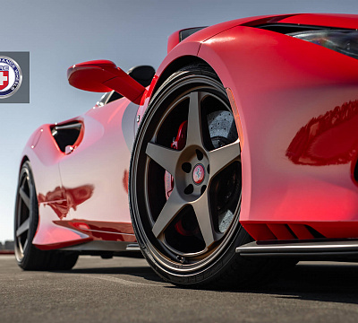 Фото дисков HRE 305 GTS на Ferrari F8