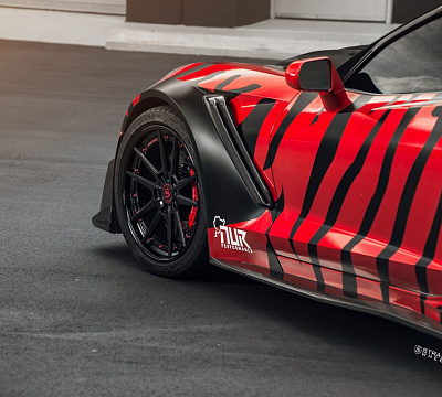 Фото дисков Strasse Wheels SV1 Deep Concave FS на Chevrolet Corvette C7