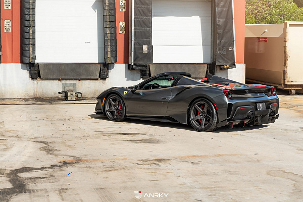 Фото дисков Anrky RS5.3 Глянцевый темный лак на Ferrari 812