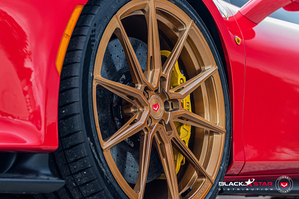 Фото дисков Vossen EVO-2R Глянцевая темная медь на Ferrari 488