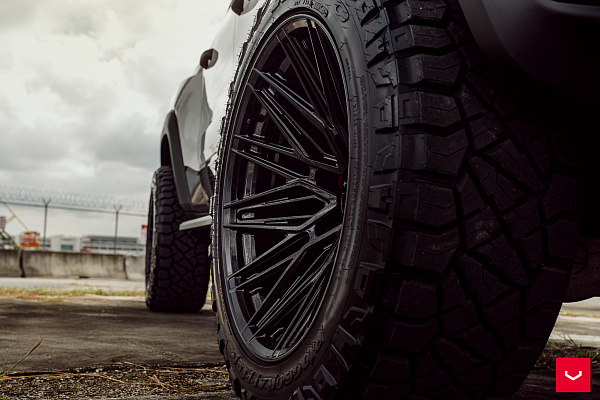 Фото дисков Vossen HF6-5 Черный глянец на Ram 1500 V
