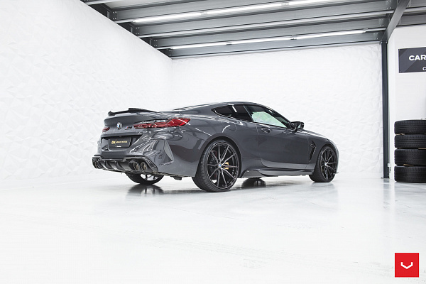 Фото дисков Vossen HF-3 Глянцевый темный лак на BMW 8/M8
