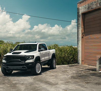 Фото дисков Vossen HF6-5 на Ram 1500 V