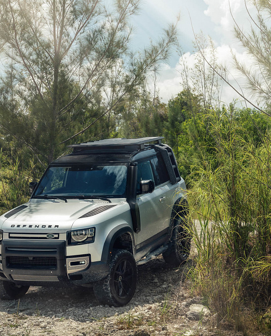 Фото дисков HF-5 Черный глянец на Land Rover Defender II