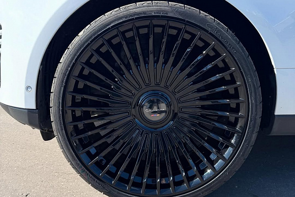 Фото дисков Giovanna Tulum Черный глянец на Land Rover Range Rover IV