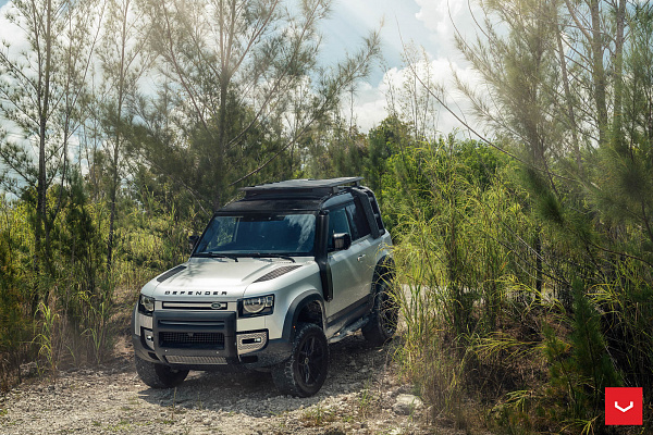 Фото дисков Vossen HF-5 Черный глянец на Land Rover Defender II