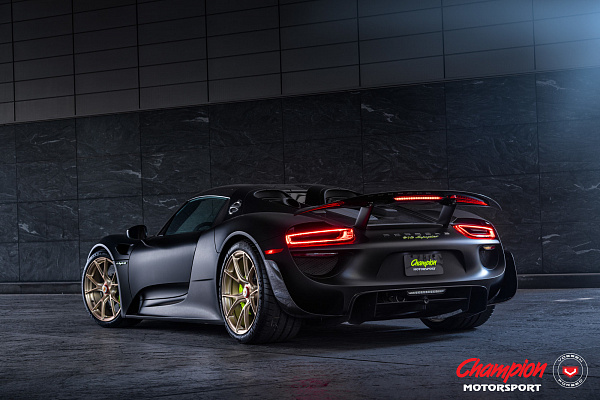 Фото дисков Vossen RS74 Глянцевое темное золото на Porsche 918 Spyder
