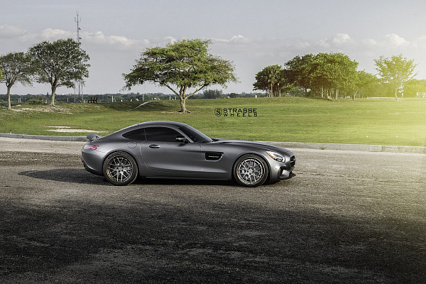 Фото дисков Strasse Wheels SM7 Deep Concave FS Другой цвет на Mercedes-Benz AMG GT I