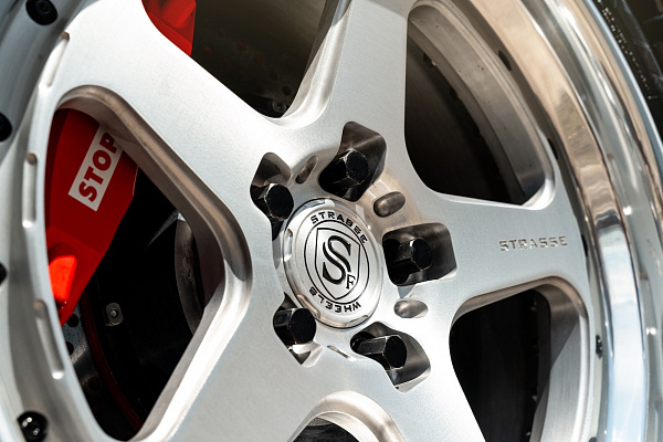 Фото дисков Strasse Wheels S5 Track Глянцевый лак на Toyota Supra A80