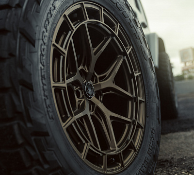 Фото дисков Vossen HFX-1 (5-Lug) на Jeep Wrangler IV (JL)