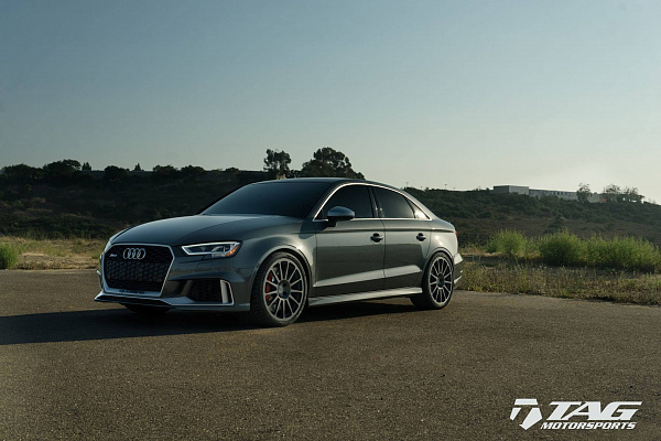 Фото дисков HRE 303M Сатиновый графит на Audi A/S/RS 3 (8V)