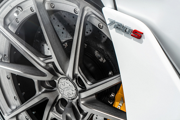 Фото дисков Anrky AN23 Сатиновый тонированный лак на McLaren 720S