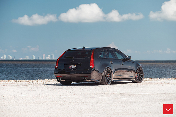 Фото дисков Vossen HF-3 Глянцевый темный лак на Cadillac CTS II