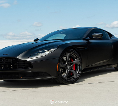 Фото дисков Anrky XR-305 на Aston Martin DB11