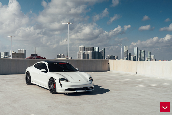 Фото дисков Vossen HF-8 Черный сатин на Porsche Taycan I