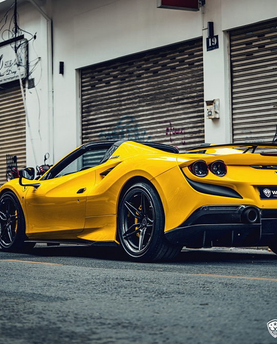 Фото дисков PF2 Черный сатин на Ferrari F8