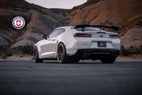 Фото дисков HRE RC104 Сатиновая бронза на Chevrolet Camaro VI