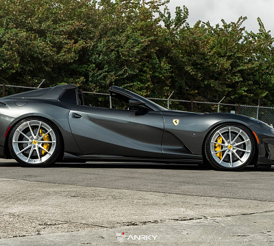 Фото дисков Anrky AN28 на Ferrari 812