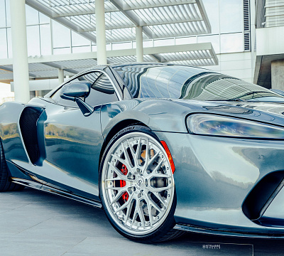 Фото дисков Strasse Wheels SV10M Deep Concave FS на McLaren 650S