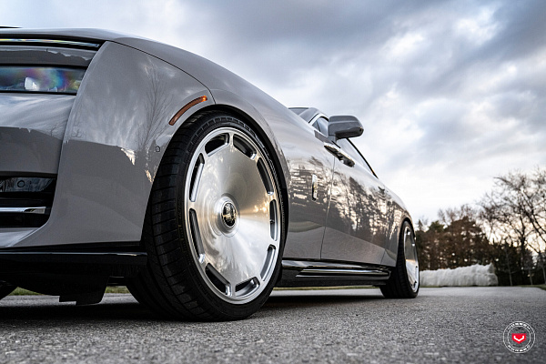 Фото дисков Vossen GEN-06 Глянцевый лак на Rolls-Royce Spectre