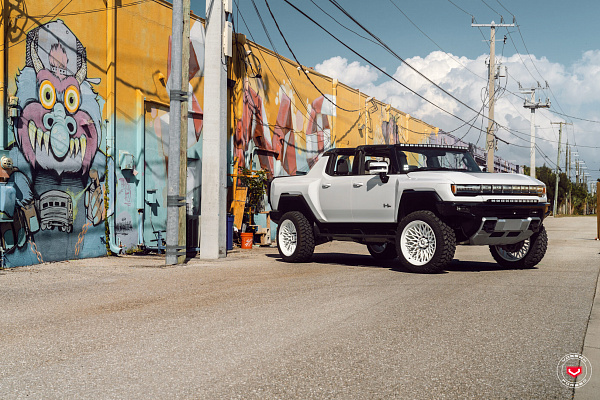 Фото дисков Vossen GNX-02 Белый глянец на GMC Hummer EV