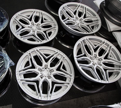 ADV.1 ADV005F M.V2 Advanced Series