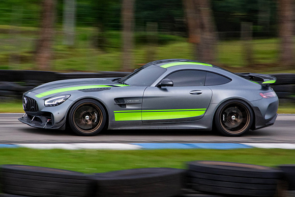 Фото дисков HRE R101 Lightweight Сатиновая бронза на Mercedes-Benz AMG GT I