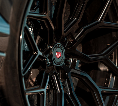 Фото дисков Vossen S17-01 на Lamborghini Urus