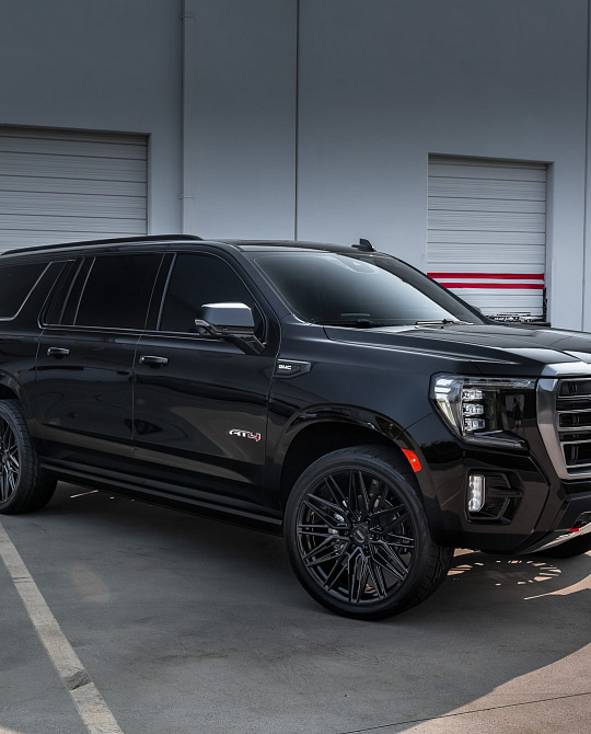Фото дисков HF6-5 Черный глянец на GMC Yukon V