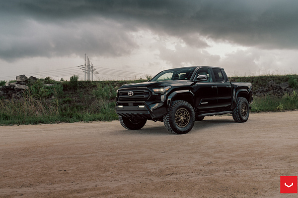 Фото дисков Vossen HFX-1 (6-Lug) Сатиновая бронза на  Toyota Tacoma IV