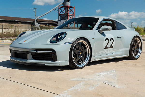 Porsche 992 Sport Classic