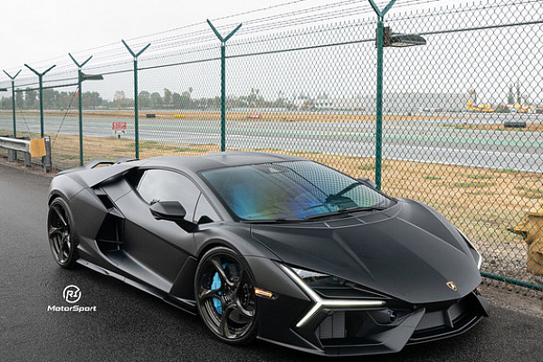 Фото дисков Anrky XR-205 Черный глянец на Lamborghini Revuelto