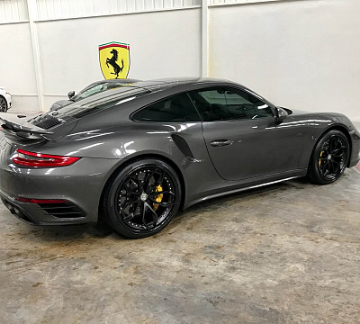 Фото дисков HRE S201 на Porsche 911 VII