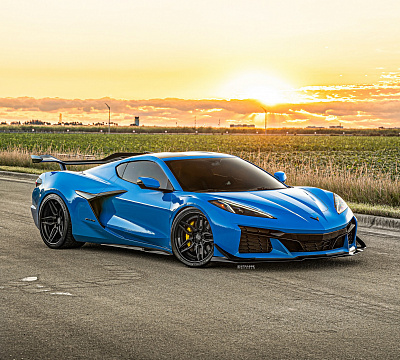 Фото дисков Strasse Wheels SV4-RS Deep Concave FS на Chevrolet Corvette C8