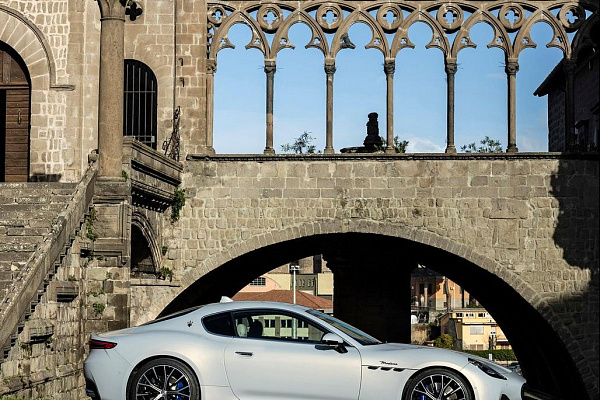 Maserati GranTurismo Modena