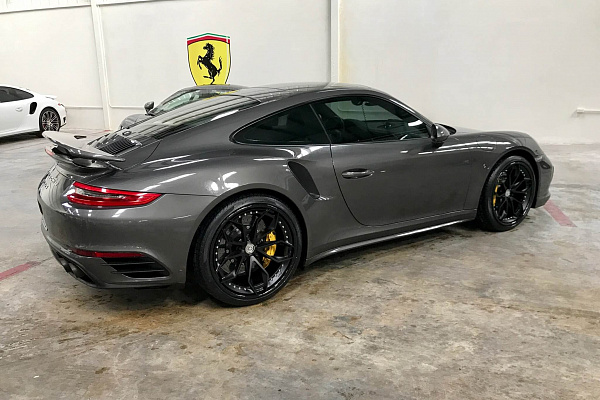 Фото дисков HRE S201 Черный сатин на Porsche 911 VII