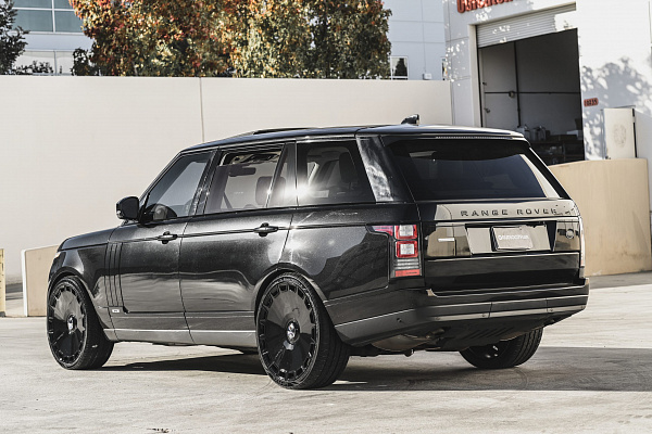 Фото дисков Giovanna Dicotto Черный глянец на Land Rover Range Rover IV
