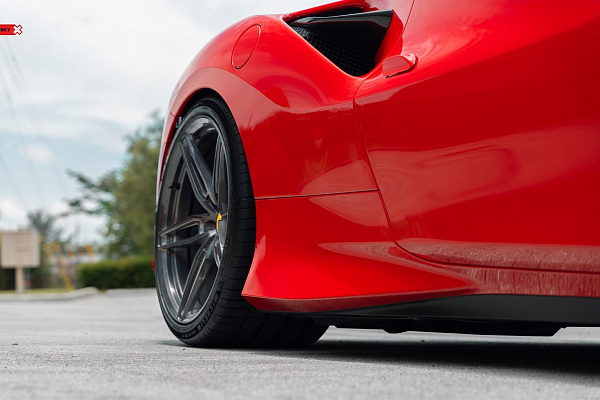 Фото дисков Anrky AN17 Глянцевый темный лак на Ferrari F8