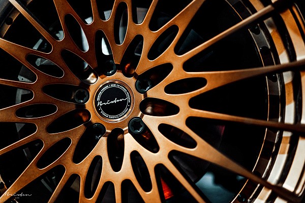 Фото дисков Brixton Forged HS1 Сатиновая медь на BMW 7 (G11/G12)