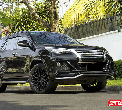 Фото дисков Vossen HF6-3 на Toyota Fortuner II