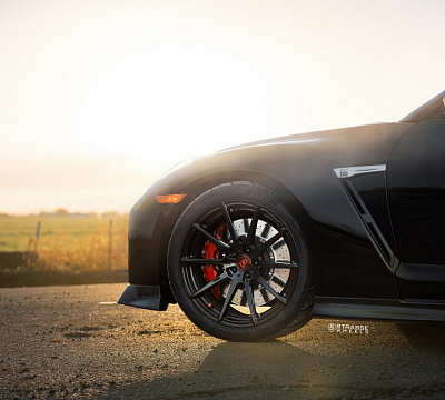 Фото дисков Strasse Wheels R10 Deep Concave Monoblock на Nissan GT-R